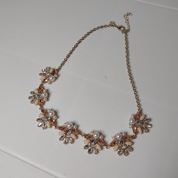 Metal, Faux Pearl, Glass, And Plastic Pretty Necklace 18.5 To 20.5 Inches - Picture 1 of 15